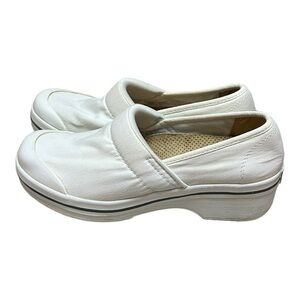 Dansko Classic Nursing Shoes / Clogs in White | Size 37 / 6.5 / 7